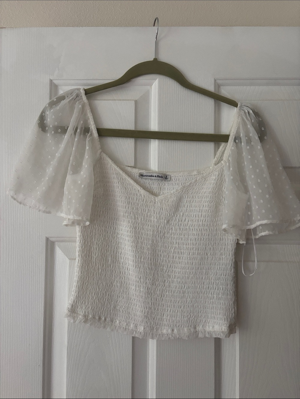 Abercrombie & Fitch Cream Swiss Dot Puff Sleeve Smocked Crop Top